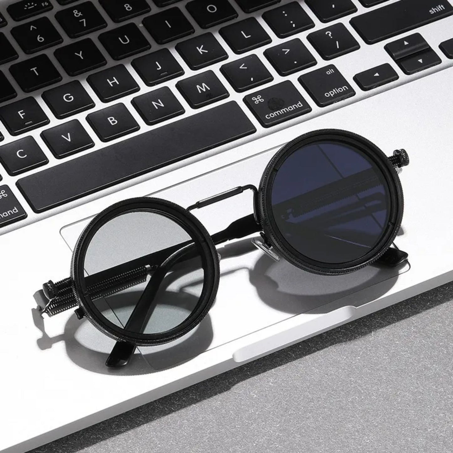 🕶️ VantaGear. 9-Level Adjustable Tint Sun glasses